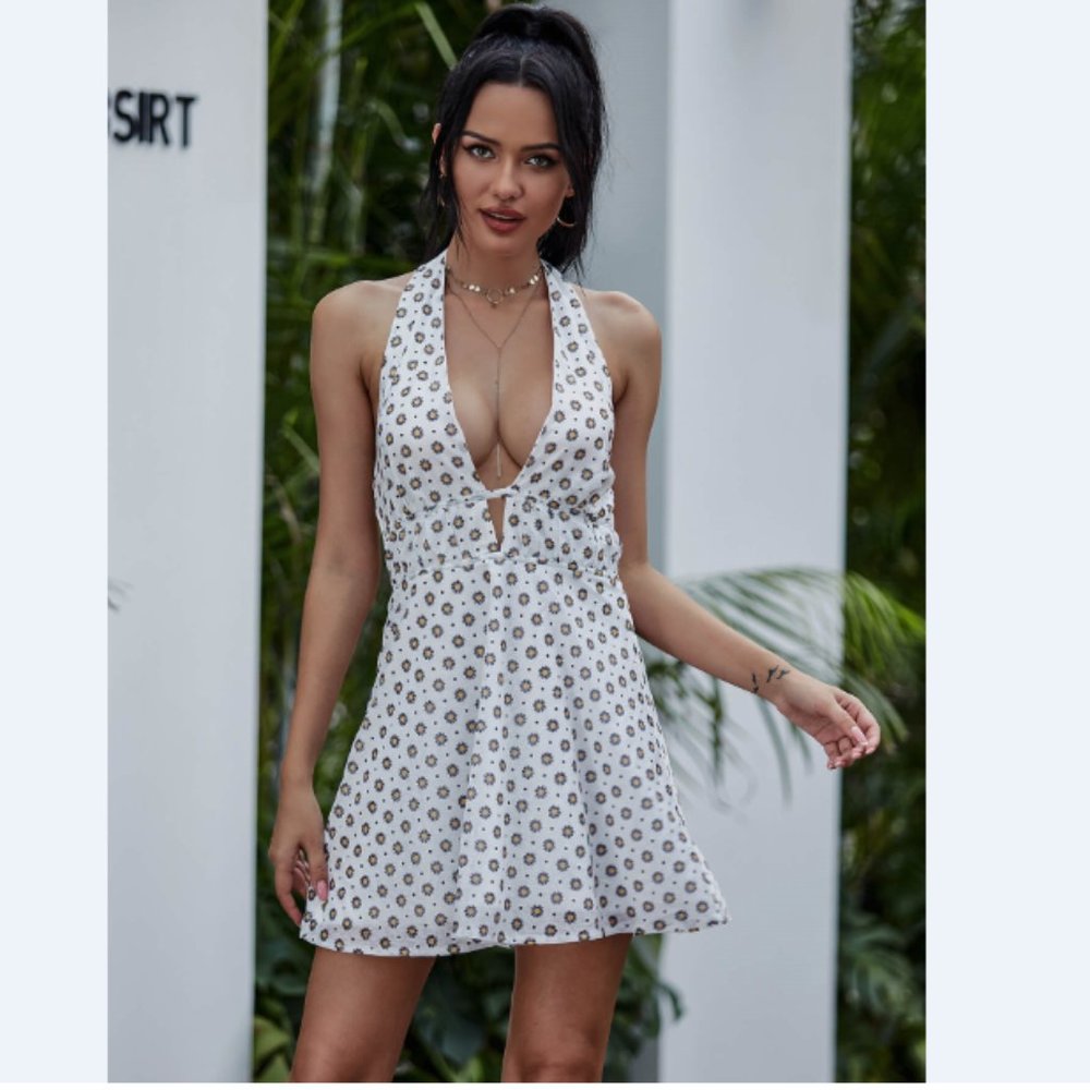 Eilly bazar Printed Halter Neck Mini Dress - Picture 2 of 5